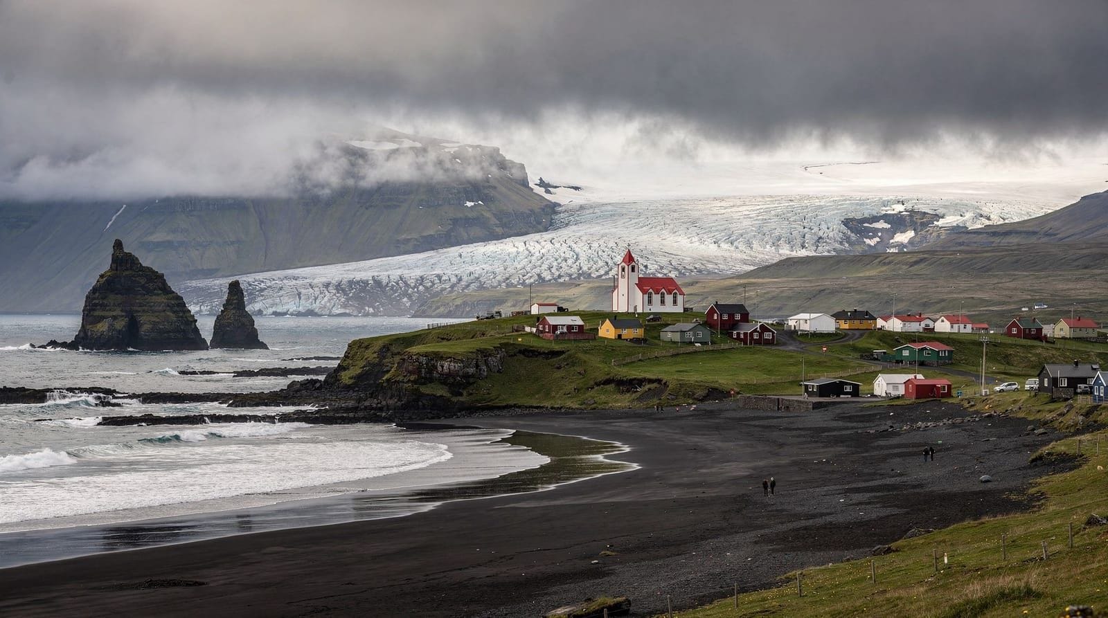 Vík í Mýrdal — Islands dramatischstes Dorf