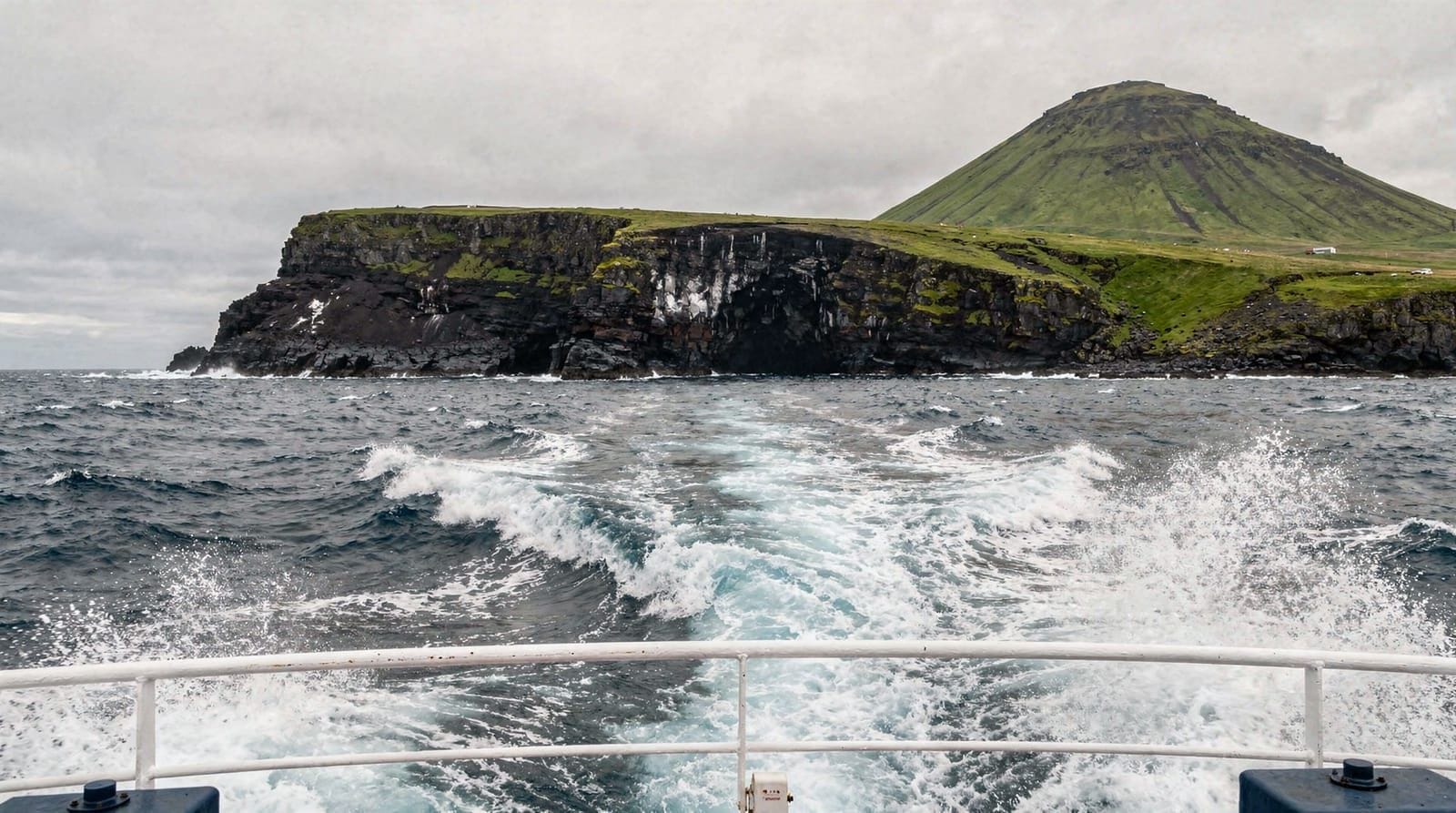 Promy na Islandii — Wyspy Westmana, Fjordy Zachodnie i trasy międzynarodowe — Trasy promowe Islandii: Herjólfur do Vestmannaeyjar, Baldur przez Breiðafjörður 
