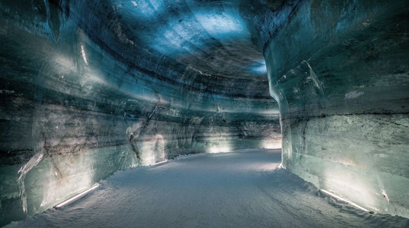 In den Gletscher — Führerguide zum Langjökull-Eistunnel
