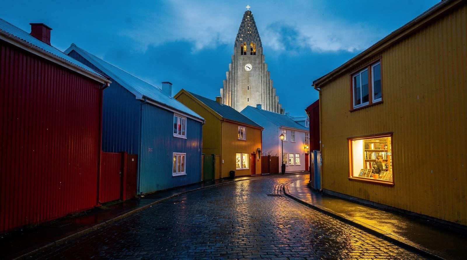Reykjavík culture guide — museums, music, food, and local life