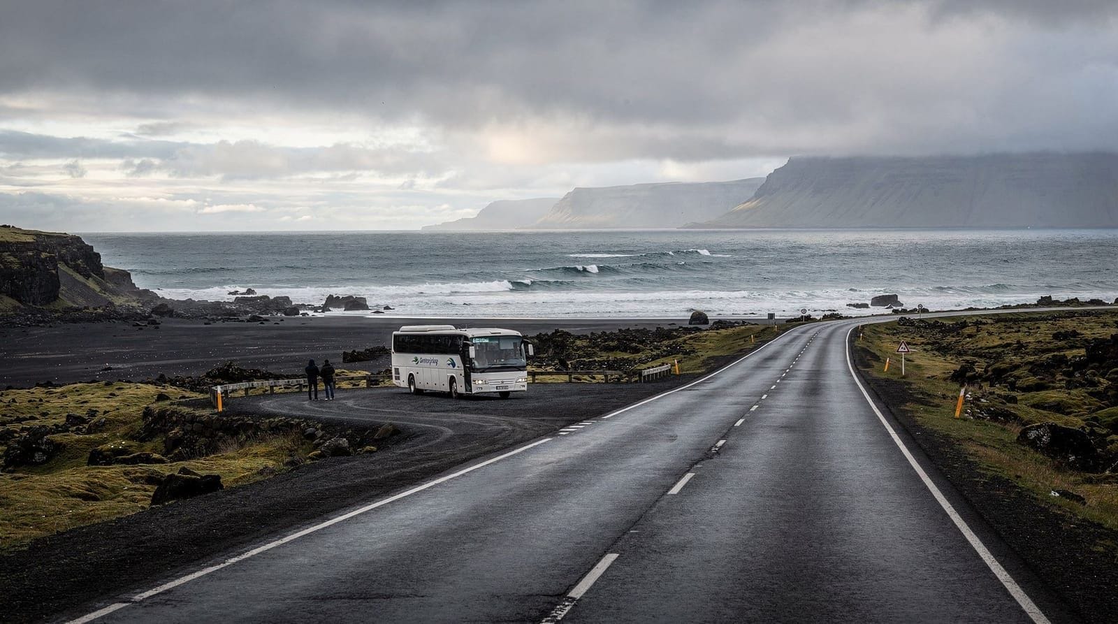 Islandia samochodem czy wycieczka z przewodnikiem: co jest dla ciebie? — Islandia samochodem czy z przewodnikiem: koszty, elastyczność, co zyskujesz i tr